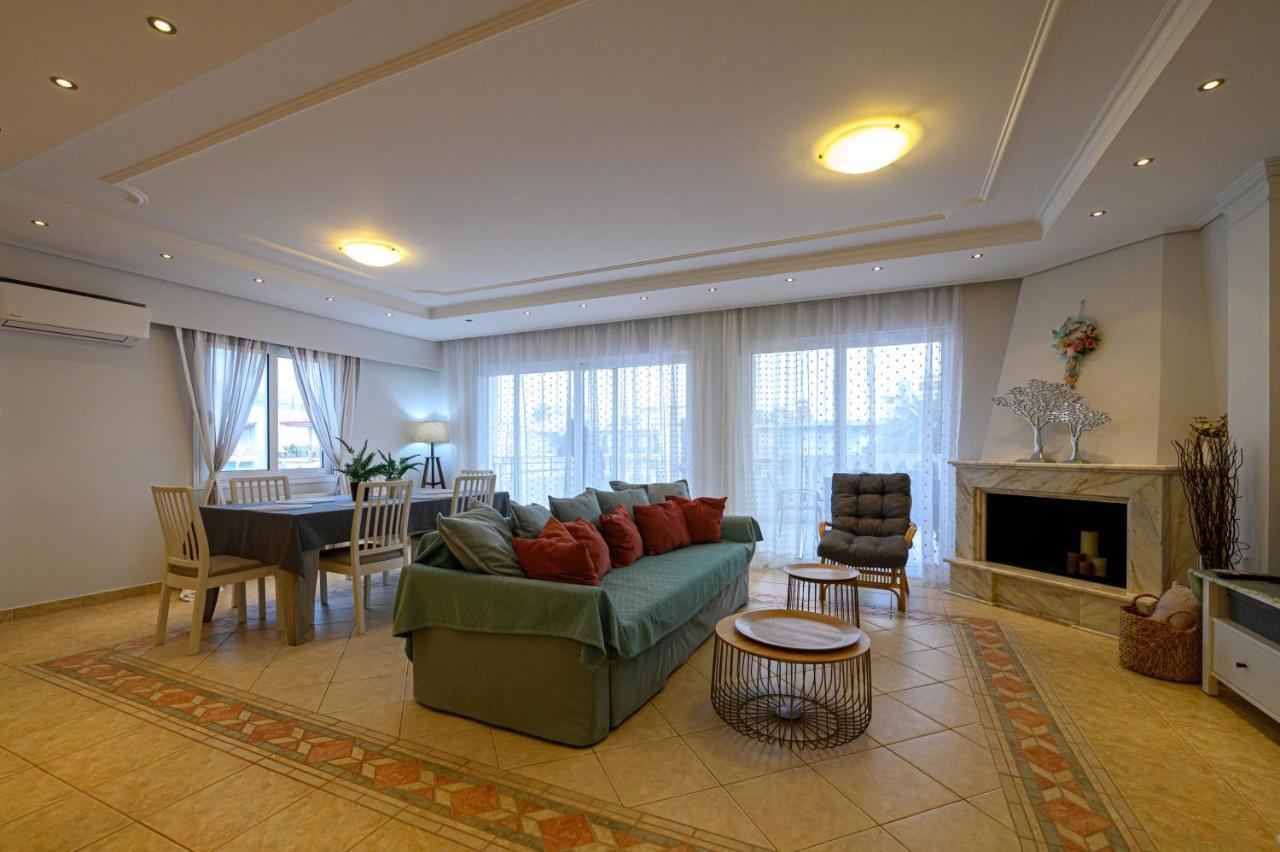 Marine Luxury Apartment Kalamata Exterior foto