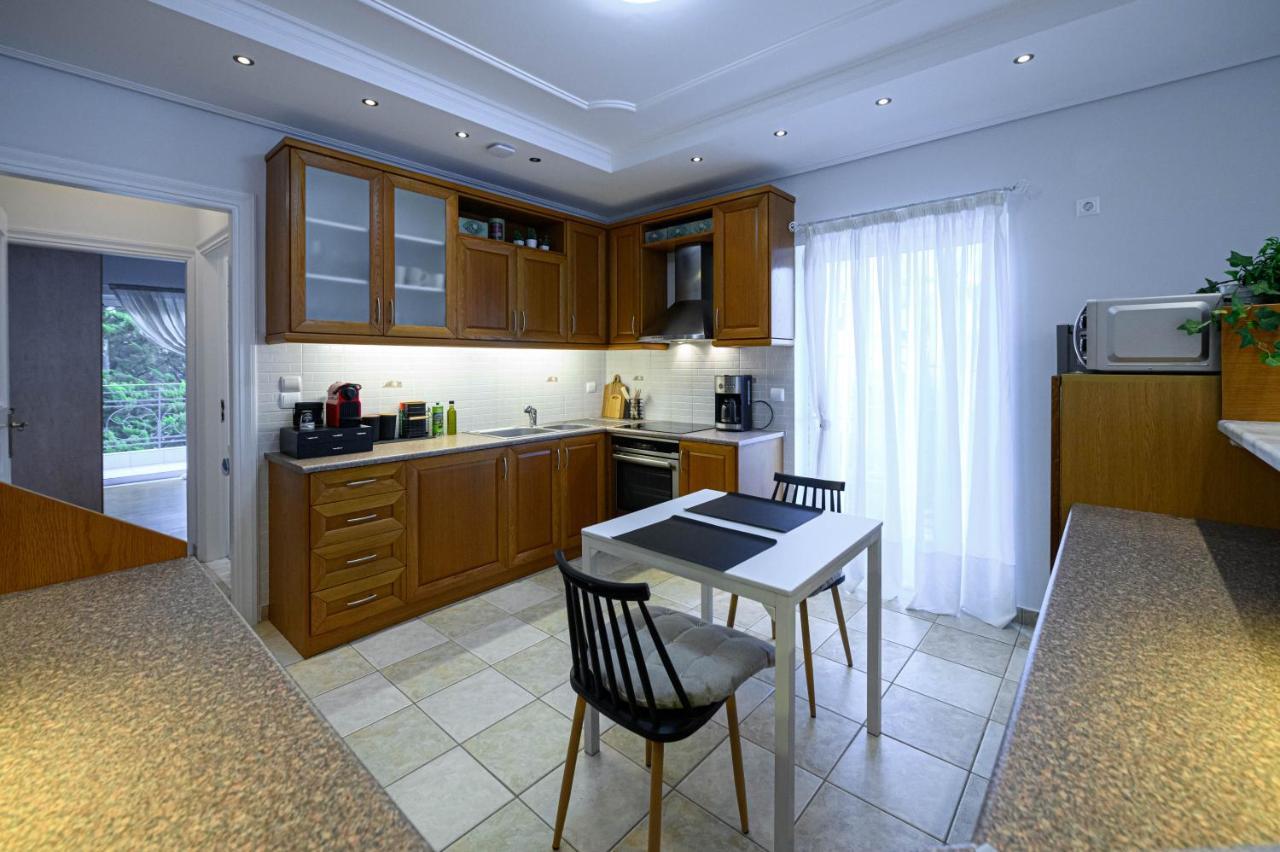 Marine Luxury Apartment Kalamata Exterior foto