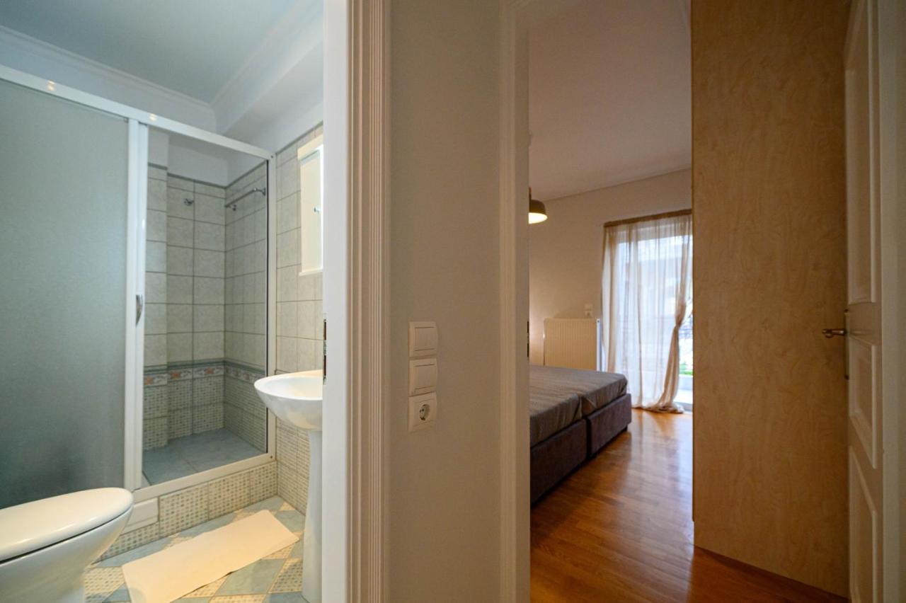 Marine Luxury Apartment Kalamata Exterior foto