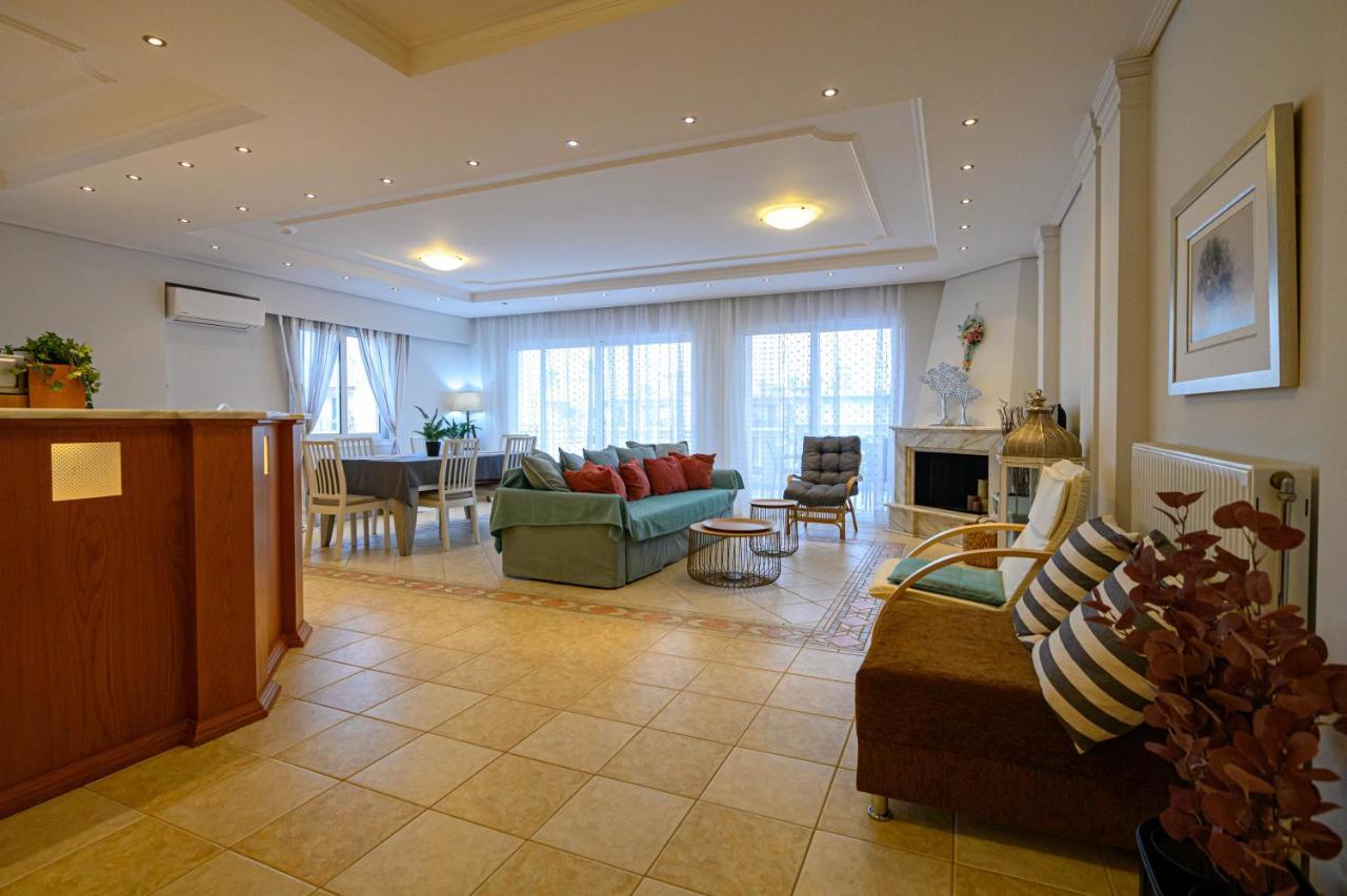 Marine Luxury Apartment Kalamata Exterior foto